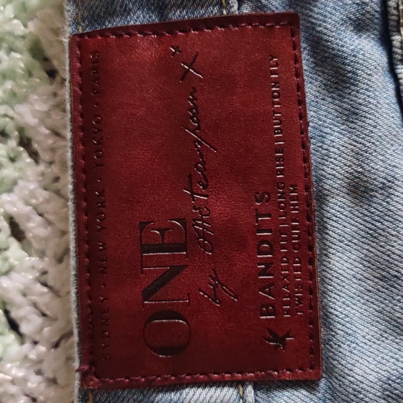One X Oneteaspoon Size 26 Button Fly Blue Distressed Denim Shorts - Picture 5 of 16